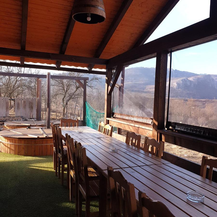 Pensiunea 8 Odăi Poiana Aiudului Exterior foto
