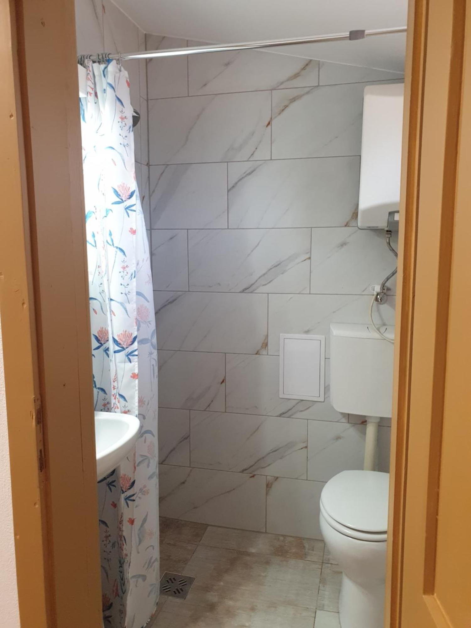 Pensiunea 8 Odăi Poiana Aiudului Exterior foto
